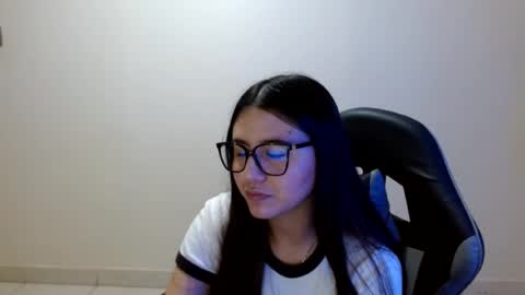 Snapshot of sahaliefox_ chatting on August 2, 7:45 pm Sahaliefox online show from August 2, 7:45 pm