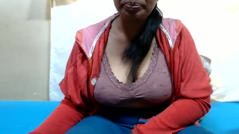 Snapshot of sahobelle chatting on June 29, 1:11 pm sahobelle online show from June 29, 1:11 pm
