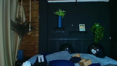 Snapshot of sahra_tayl0r_ chatting on June 18, 1:37 pm SARA online show from June 18, 1:37 pm