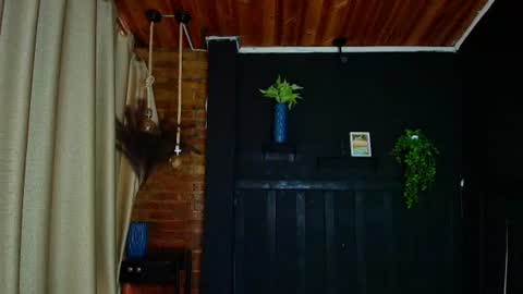 Snapshot of sahra_tayl0r_ chatting on June 21, 1:24 pm SARA online show from June 21, 1:24 pm