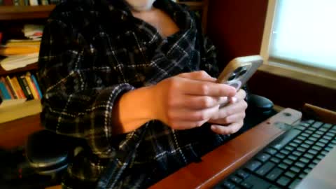 Snapshot of sailingfan22 chatting on July 14, 12:11 pm Zippy online show from July 14, 12:11 pm