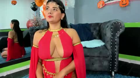 Snapshot of sailontyns chatting on October 31, 2:40 pm Sailon online show from October 31, 2:40 pm