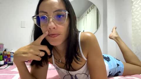 Snapshot of sailor_girl chatting on June 1, 10:06 am letty lasso online show from June 1, 10:06 am