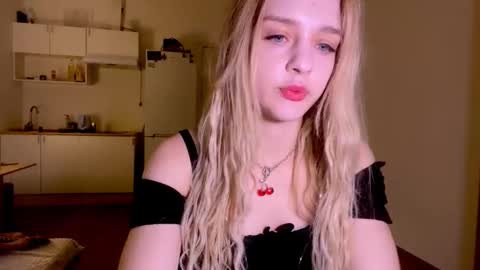 Sofia online show from December 18, 1:33 am