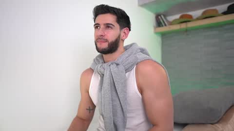 saimon  online show from December 5, 11:51 pm