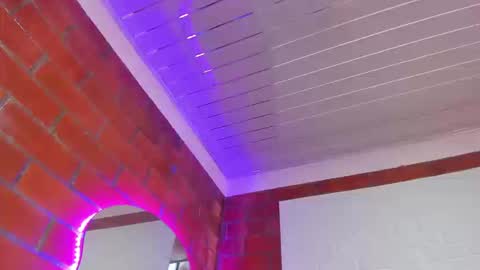 sainix_ online show from September 29, 9:30 pm