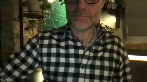 Snapshot of saint009 chatting on April 15, 8:20 pm saint009 online show from April 15, 8:20 pm