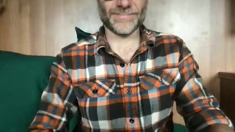 Snapshot of saint009 chatting on May 18, 9:37 am saint009 online show from May 18, 9:37 am