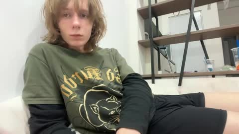 Snapshot of saintfawn chatting on April 19, 4:28 pm saintfawn online show from April 19, 4:28 pm