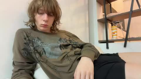 Snapshot of saintfawn chatting on April 21, 12:12 am saintfawn online show from April 21, 12:12 am