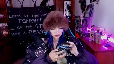    online show from December 20, 9:00 pm