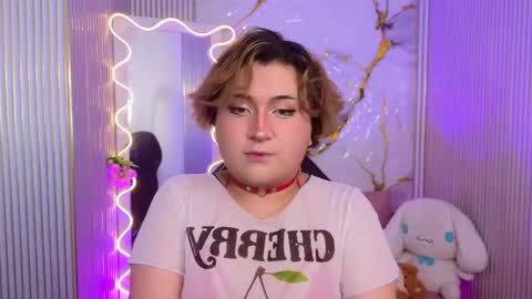 Snapshot of sakura_tay1 chatting on April 20, 4:37 am sakura online show from April 20, 4:37 am