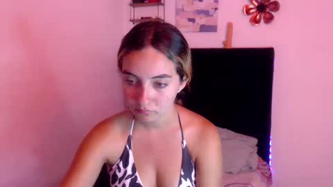 Snapshot of sakuraa_petitex chatting on November 5, 9:26 pm Sakura online show from November 5, 9:26 pm