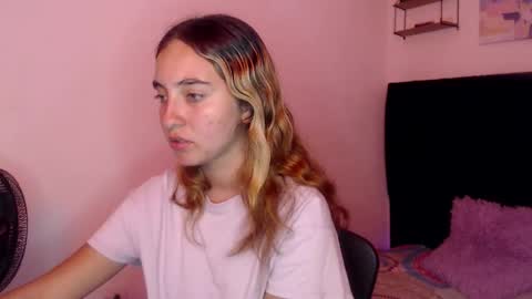 Snapshot of sakuraa_petitex chatting on November 7, 5:29 am Sakura online show from November 7, 5:29 am