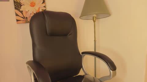 Snapshot of salem_sp chatting on February 16, 7:21 pm Salem online show from February 16, 7:21 pm