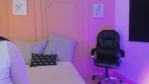 Snapshot of salem_sp chatting on February 24, 11:30 am Salem online show from February 24, 11:30 am