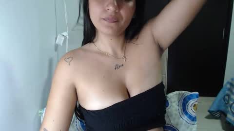 Snapshot of saliha_ chatting on May 12, 5:26 am saliha online show from May 12, 5:26 am