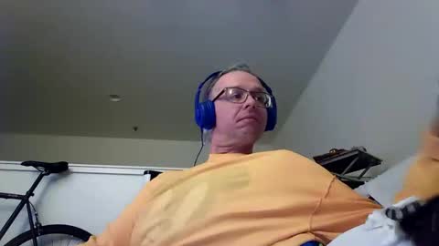 salis1981 online show from January 28, 4:08 am