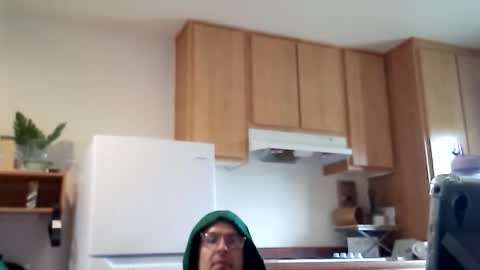 salis1981 online show from November 14, 6:50 pm