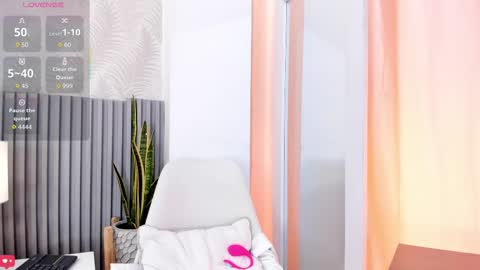 Silvia online show from October 30, 1:12 pm