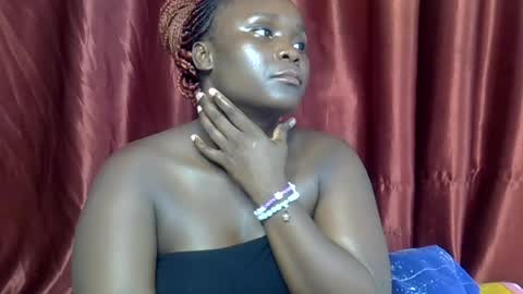 Snapshot of sally_bee1 chatting on June 13, 8:40 pm sally_bee1 online show from June 13, 8:40 pm