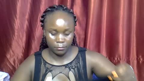 Snapshot of sally_bee1 chatting on July 11, 6:05 am sally_bee1 online show from July 11, 6:05 am