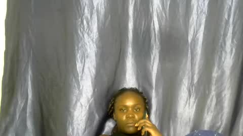 Snapshot of sally_bee1 chatting on July 25, 7:33 pm sally_bee1 online show from July 25, 7:33 pm