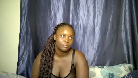 Snapshot of sally_bee1 chatting on July 28, 3:21 pm sally_bee1 online show from July 28, 3:21 pm