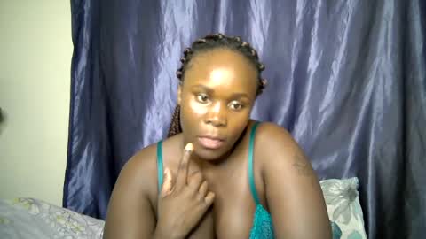 Snapshot of sally_bee1 chatting on July 29, 8:56 am sally_bee1 online show from July 29, 8:56 am