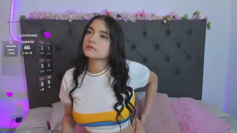 Snapshot of sally_black chatting on July 3, 12:00 pm Sally online show from July 3, 12:00 pm