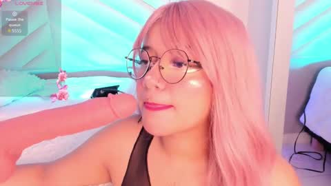  Sally White  online show from February 1, 3:19 am