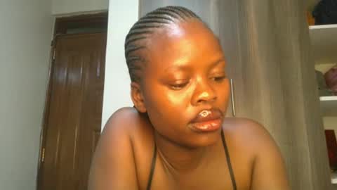 Snapshot of sallysasha254 chatting on December 7, 6:32 am sallysasha254 online show from December 7, 6:32 am