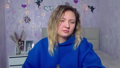 Sally online show from February 20, 8:03 pm