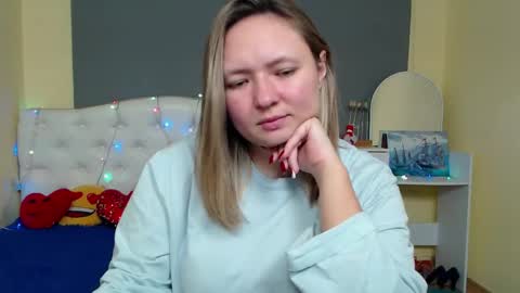 Sally online show from December 3, 7:01 pm