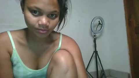 Snapshot of sallywett chatting on May 24, 2:27 am SallyWett online show from May 24, 2:27 am