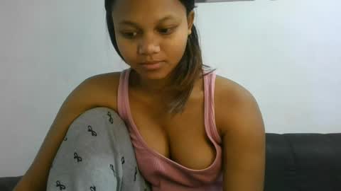 Snapshot of sallywett chatting on July 18, 9:35 am SallyWett online show from July 18, 9:35 am