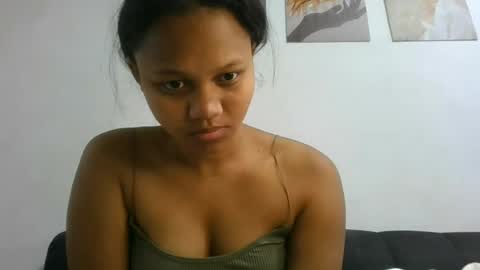 Snapshot of sallywett chatting on July 27, 8:32 am SallyWett online show from July 27, 8:32 am