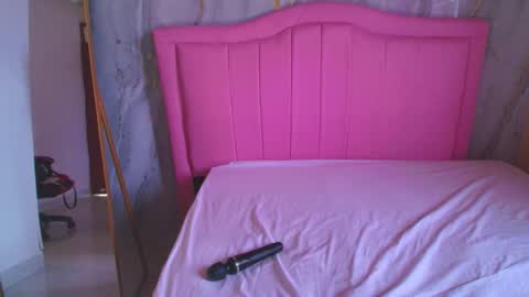 salma_27 online show from October 4, 2:26 pm