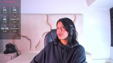 salmaportman_ online show from July 11, 2:25 am