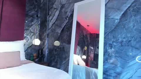 S A L O M E   online show from March 6, 12:34 pm