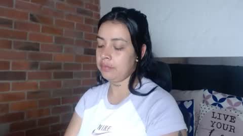 Snapshot of salome__hills chatting on June 11, 12:32 am online show from June 11, 12:32 am