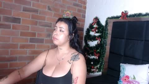 Snapshot of salome__palmer chatting on December 14, 10:13 am online show from December 14, 10:13 am