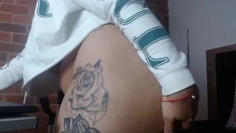 Snapshot of salome__palmer chatting on March 7, 9:17 pm online show from March 7, 9:17 pm