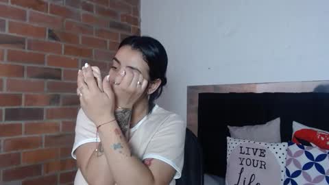 Snapshot of salome__palmer chatting on November 25, 2:06 pm online show from November 25, 2:06 pm