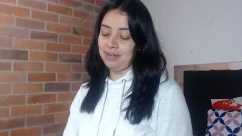 Snapshot of salome__palmer chatting on December 5, 4:25 pm online show from December 5, 4:25 pm