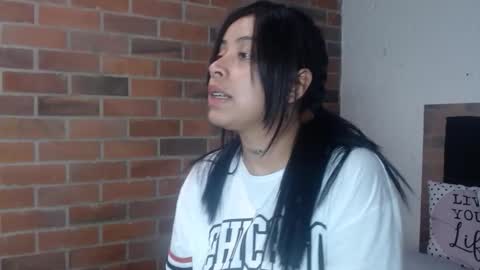 Snapshot of salome__palmer chatting on December 16, 5:29 pm online show from December 16, 5:29 pm