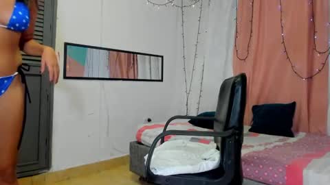 Snapshot of salome_domi chatting on December 4, 1:09 pm salome online show from December 4, 1:09 pm