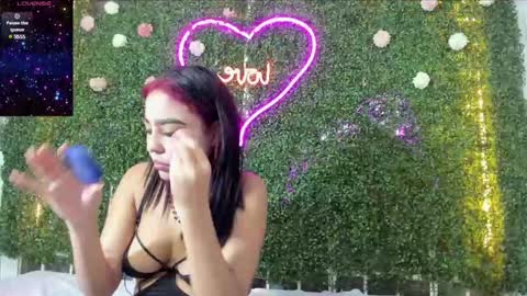 Snapshot of salome_domi chatting on December 22, 8:25 pm salome online show from December 22, 8:25 pm