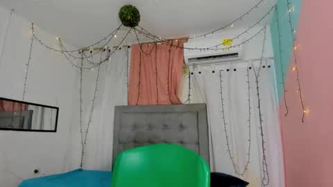 Snapshot of salome_domi chatting on September 11, 6:41 pm salome online show from September 11, 6:41 pm