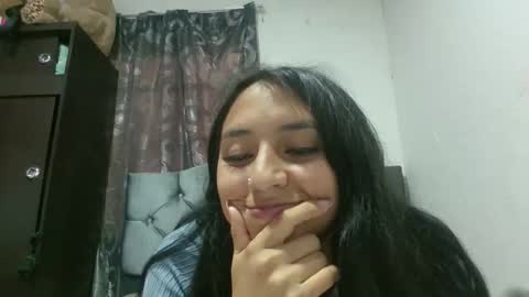 salome_parra21 online show from November 4, 9:47 pm